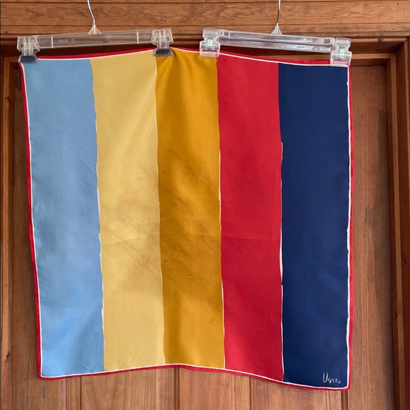 VERA NEUMANN Vintage Vibrant Colorblock Silky Square Scarf - Picture 10 of 16